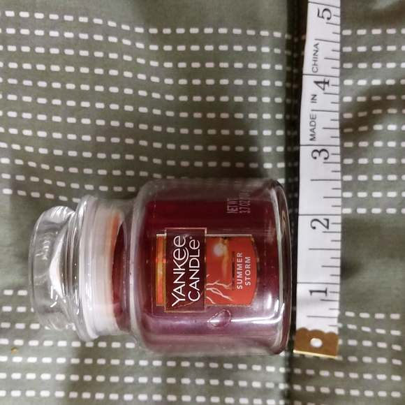 Yankee Candle 3.7 oz Summer Storm Candle new - Picture 5 of 5
